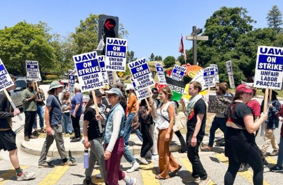 Striking grad workers block roads, prompt UC Santa Cruz to go online ...